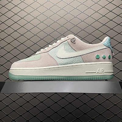 [나이키] Nike Air Force 1 DQ5361-011