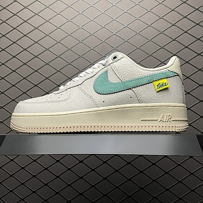 [나이키] Nike Air Force 1 DO5876-100