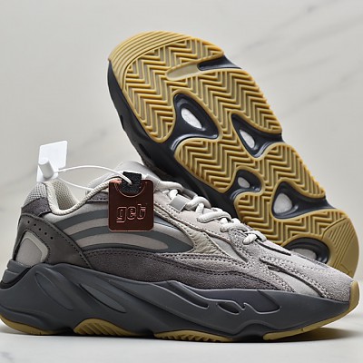 [아디다스] Adidas Yeezy 700 V2 Boost Runner