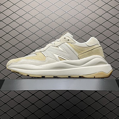 [뉴발란스] New Balance M5740UP